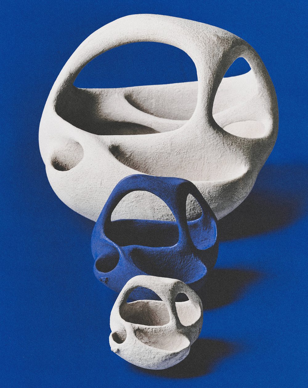 Three porous organic forms on a cobalt ground